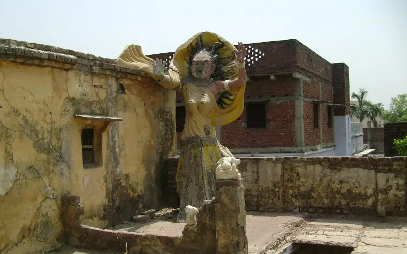 StatueOfTadkaAtBuxar